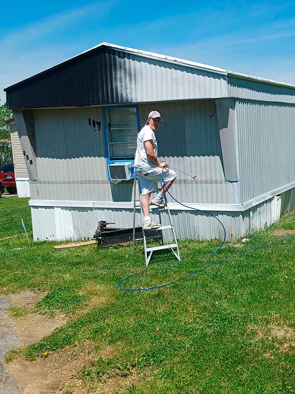 Aluminum Siding Painting in Winchester
