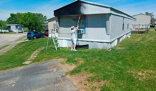 Vinyl & Aluminum Siding Painting